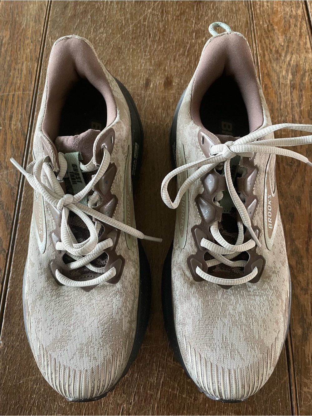 Brooks Ghost Trail in Ganache/Coffee/Green